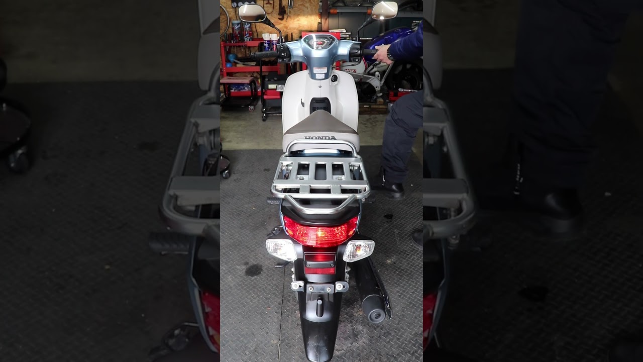 HONDA スーパーカブ50 AA04エンジン始動 #shorts - YouTube