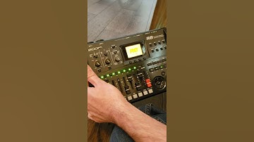 zoom r8 power cord issue