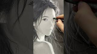 Perfect drawing cannot be without light! #drawing #charcoaldrawing #portraitdrawing #charcoalshading