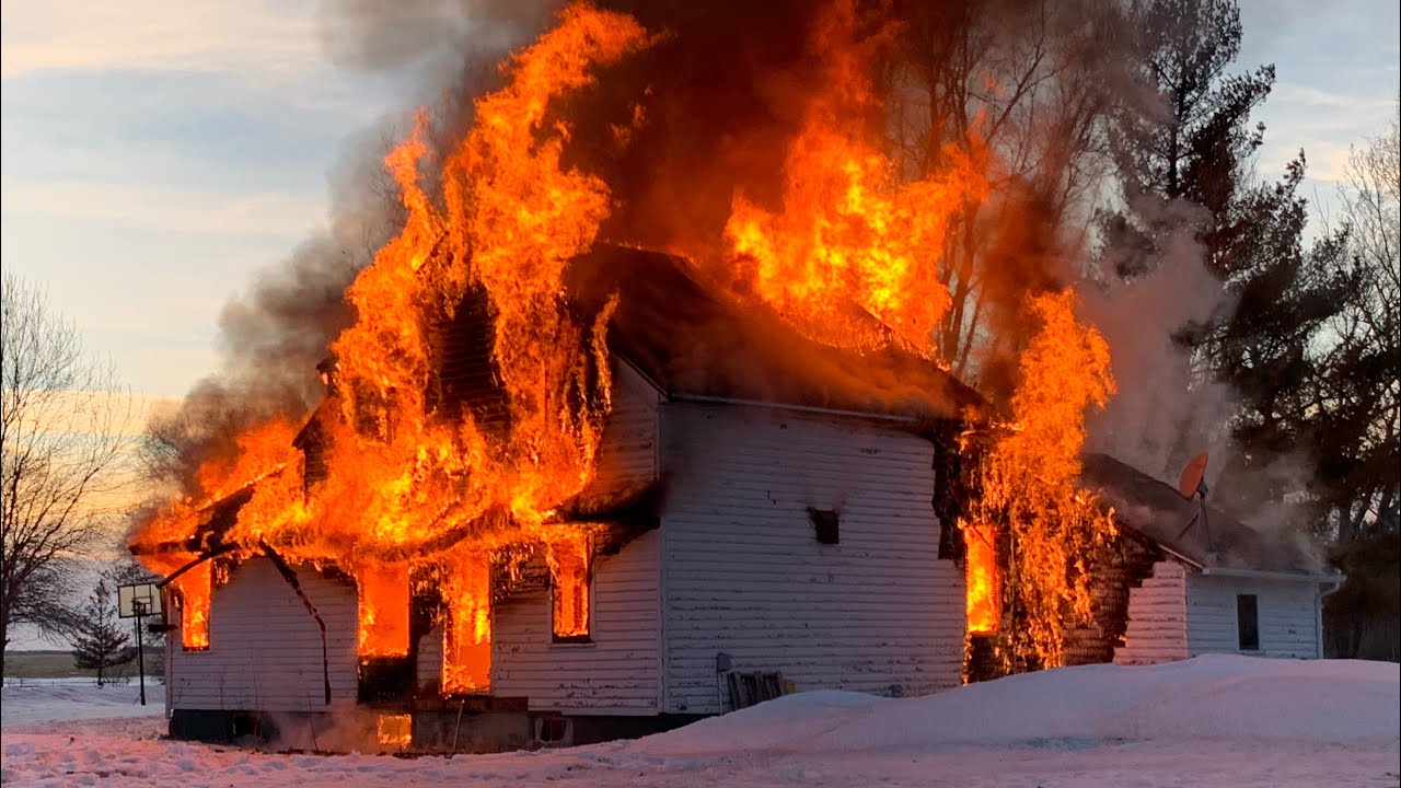 Controlled House Burn : Volunteer Fire Department Fire Behavior