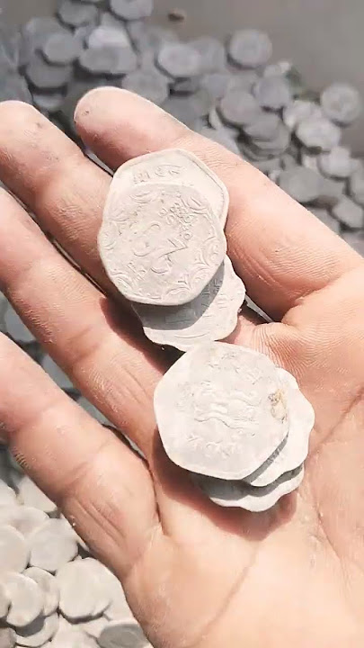 Old coin is gold 🪙🪙 coins #paisa #rupees #coin #sikka #2paisa #oldcoins #oldisgold