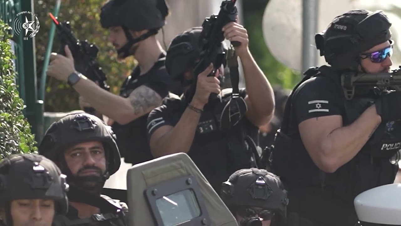 אימון להתמודדות עם תרחישי פח״ע ולחימה בשטח אורבני בנוי באור יהודה. צילום: דוברות המשטרה