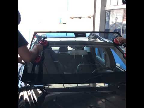 Video: A është pastruesi i xhamit i dëmshëm për bojën e makinës?