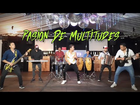 pasión-de-multitudes!-(tony-lyon)