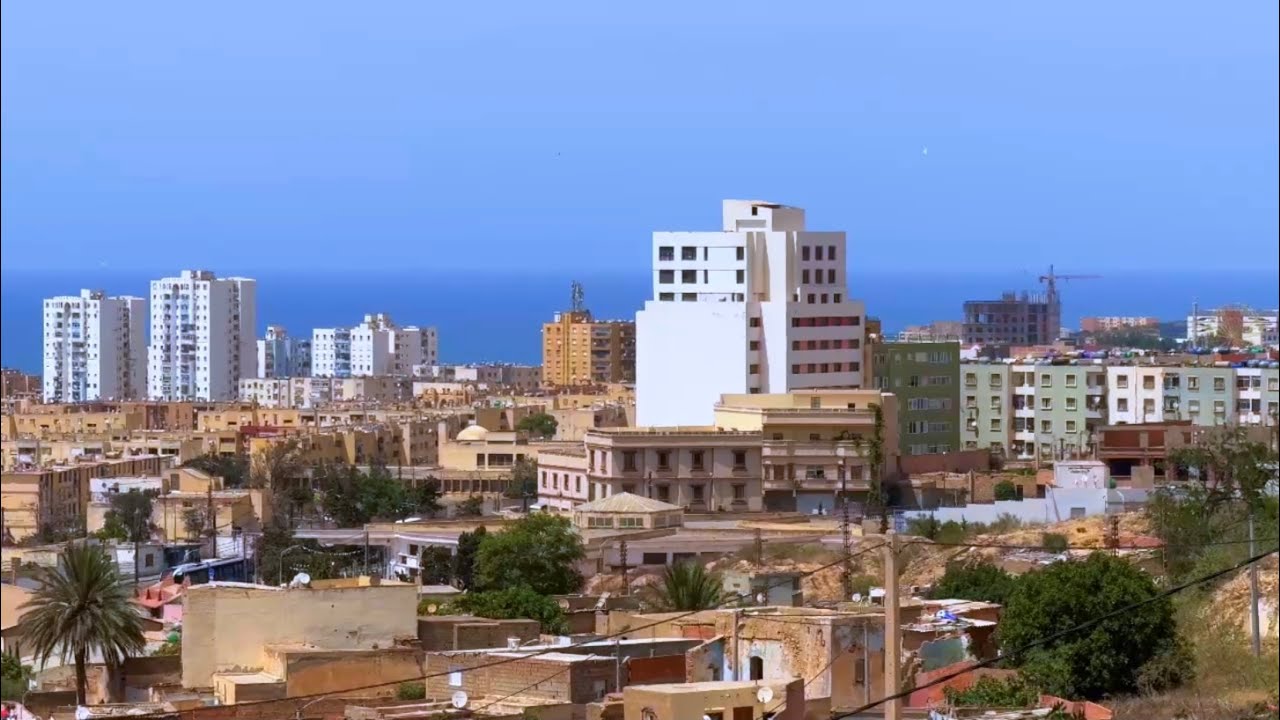 مستغانم: جولة من حديقة العرصة إلى ساحة الاستقلال بوسط المدينة