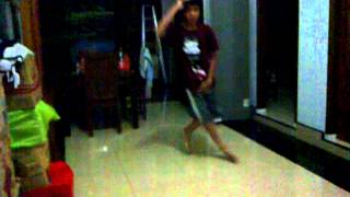 VID-20120824-00007