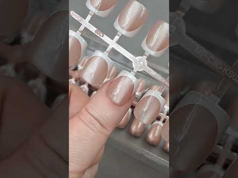 Гелевые типсы "Кошачий глаз" Френч квадрат нюдовые (150 шт), видео 1