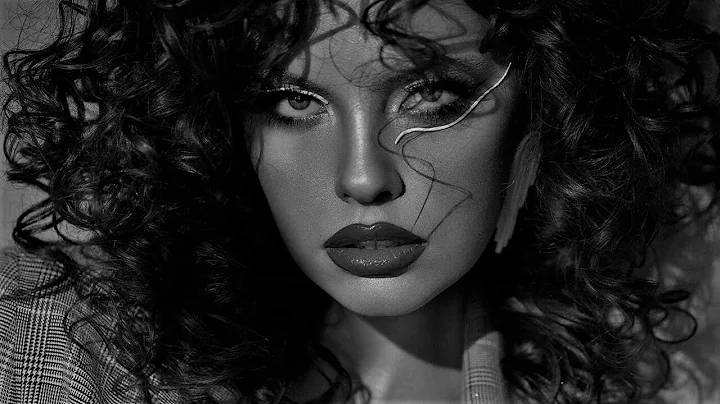 Roderic - Passengers (feat. Jacqueline Jones) [1-H...