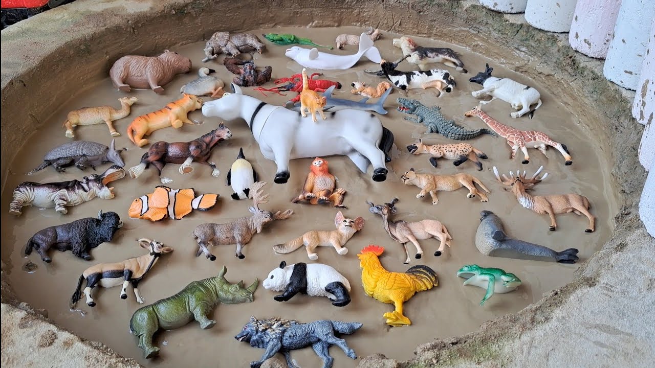 Animais de Plástico Presos na Lama Cavalo Tigre Galo Rinoceronte Hipopótamo Urso Panda Camelo