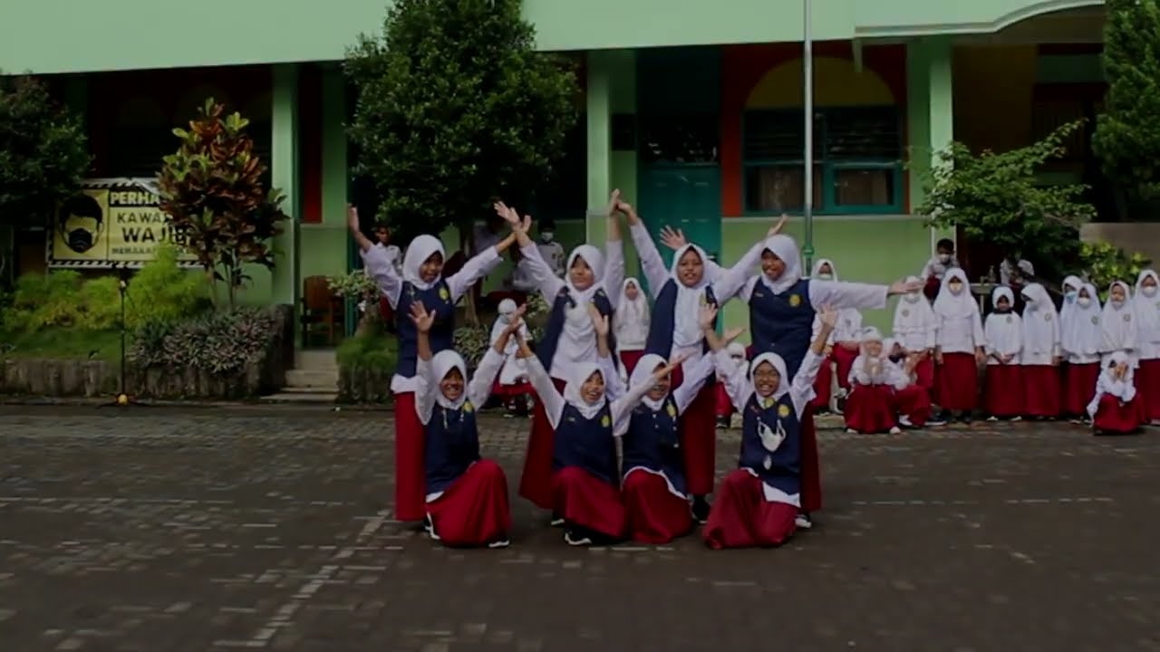 INDONESIA MENARI SDIT NURUL ISLAM TENGARAN