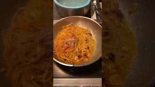 バーで出すイカの塩辛パスタはこれだ！ #イカの塩辛 #パスタ #バー #bar #shorts