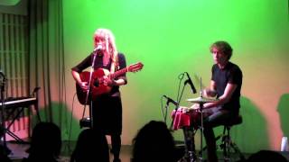 Hannah Howes- 'Strings Attached' - Tokyo Unplugged