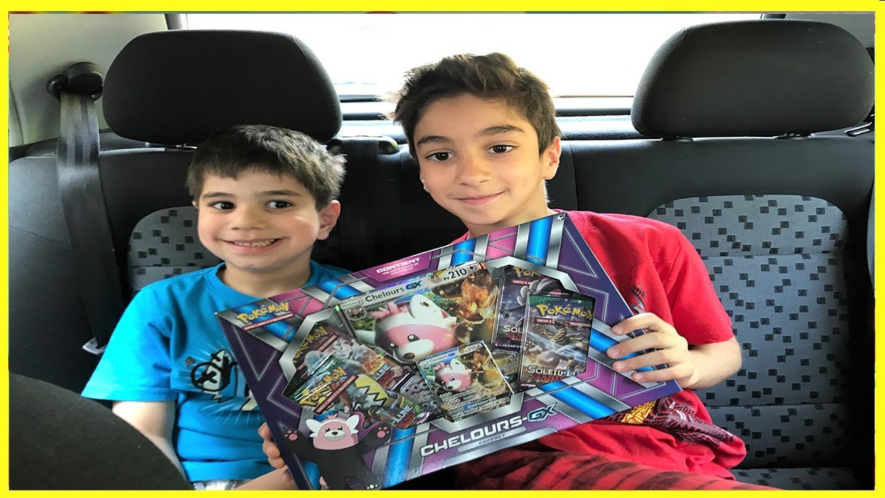 Ouverture du Coffret Pokémon CHELOURS GX en voiture - StudioSurpriseToys