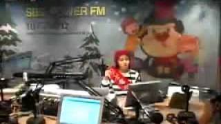 101207 Hee with his gift at YS.avi News