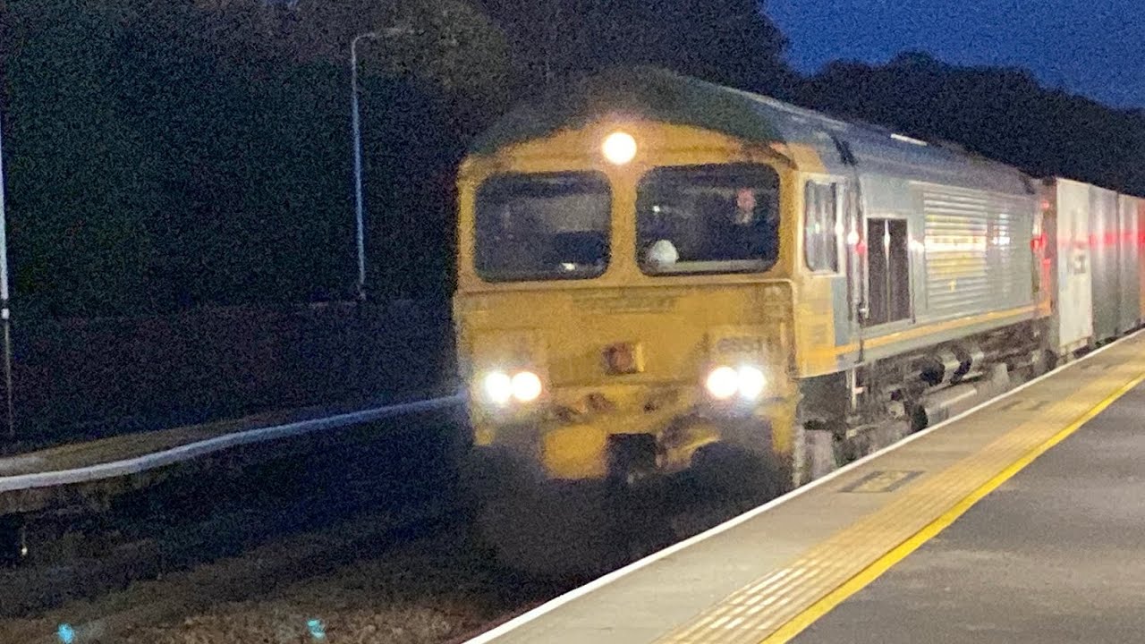 66511 4E24 with 48 containers 16;57 35L Lea Road 5/11/2025