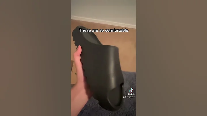 Unboxing dhgate yeezy slides part onyx🤩 #short #yeezy #slides #onyx