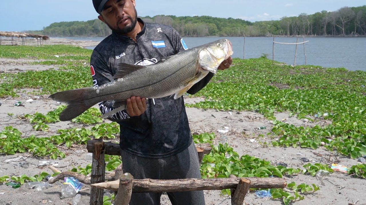 Pescando Y Cocinando En El Río Lempa , Bocana El Salvador
