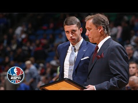 Video: Flip Saunders netto waarde: Wiki, Getroud, Familie, Trou, Salaris, Broers en susters