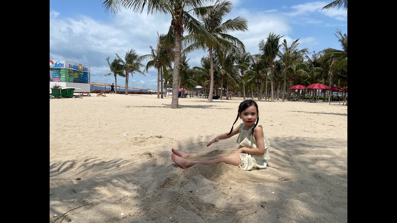 Nhà Trúc du lịch Hạ Long hè 2025