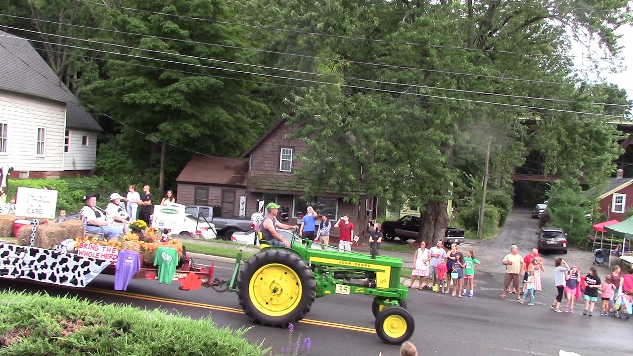 Opening parade greenfield mass for the Franklin county Fair part 3