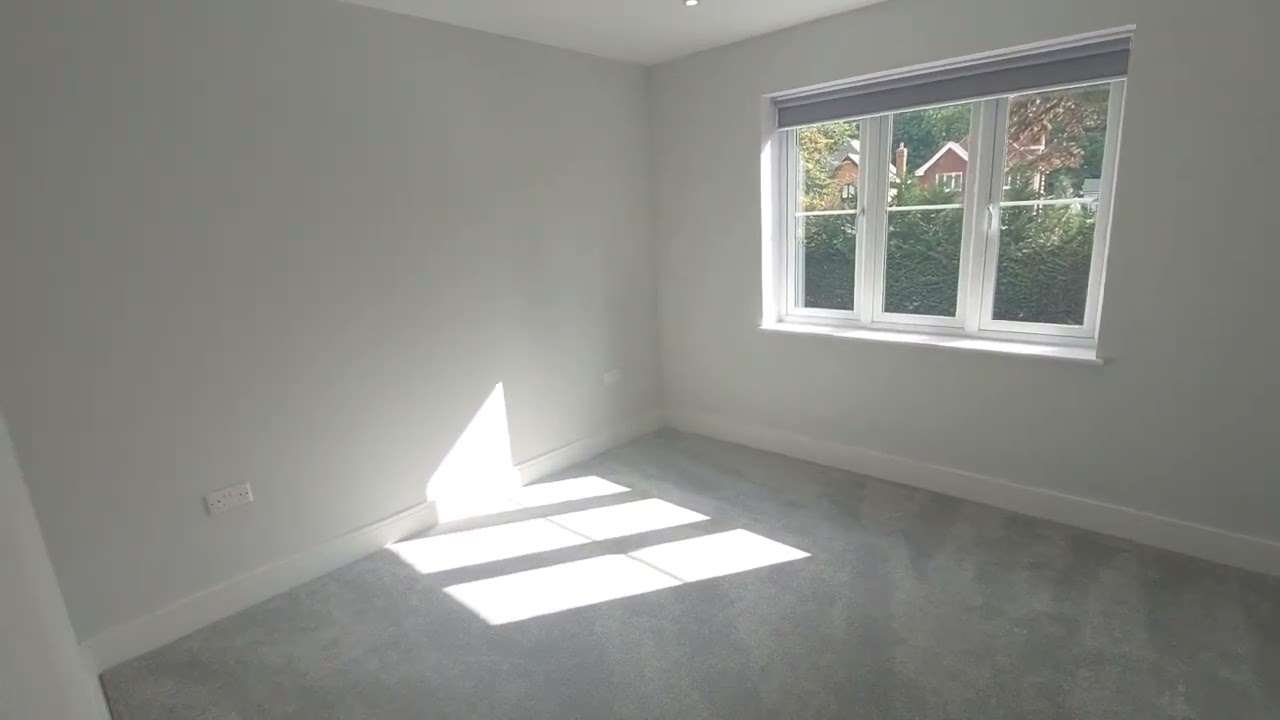 Foxley Lane, Purley CR8 - 2 Bed Apartment w/Terrace & communal Garden plus residents parking