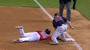 CLE@MIN: Santana safe on pickoff after call stands