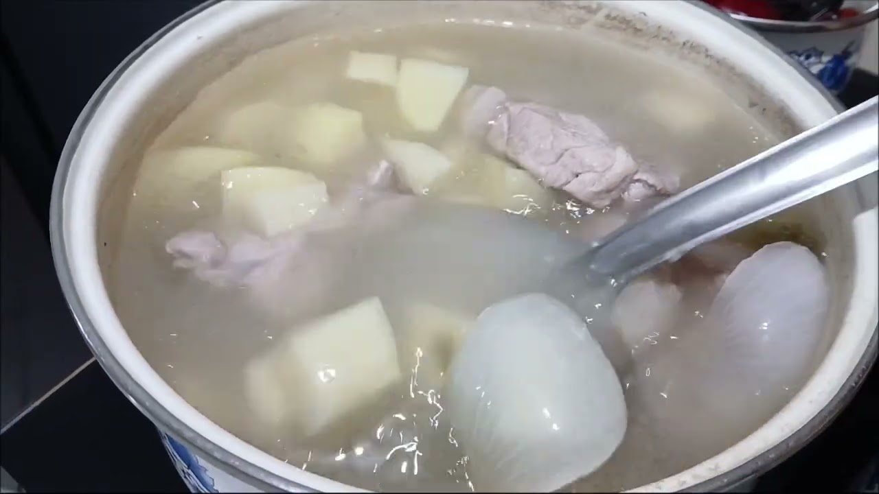 Caldo de Espinazo de Puerco.