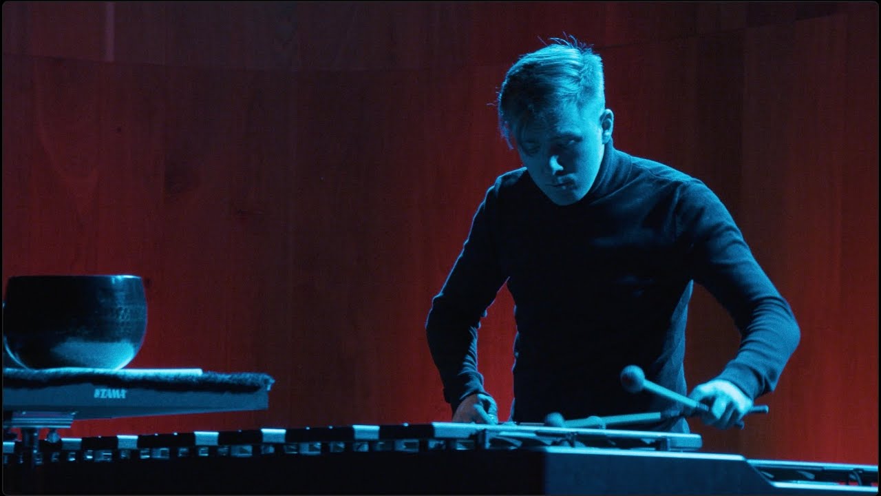 Tanel-Eiko Novikov // Adrianna Kubica-Cypek: Mørkeblå for solo marimba