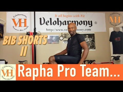 Video: Tricou Rapha Pro Team Aero și pantaloni scurți cu bretele Pro Team II