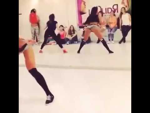 Девичий попотряс TWERK. Sport Girls. Попы!