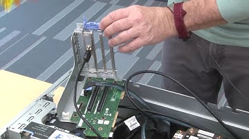 Lenovo ThinkSystem SR670 V2 installing a serial port module