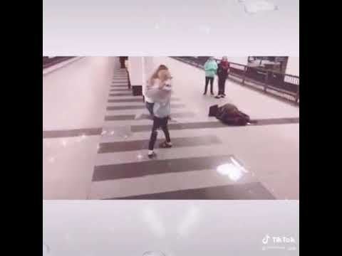 بيننا ميعاد لو إحنا بعاد حنتلاقا ولوبيننا بلاد