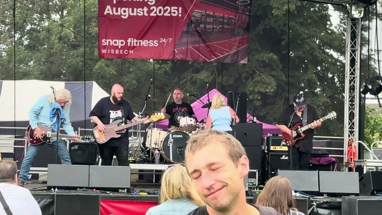 CD DEEDS live @wisbech rocks