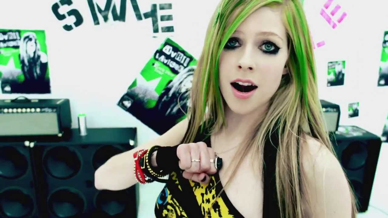 аврил лавин с зелеными волосами. аврил лавин улыбка. Smile avril. аврил лавин язык. Smile avril.