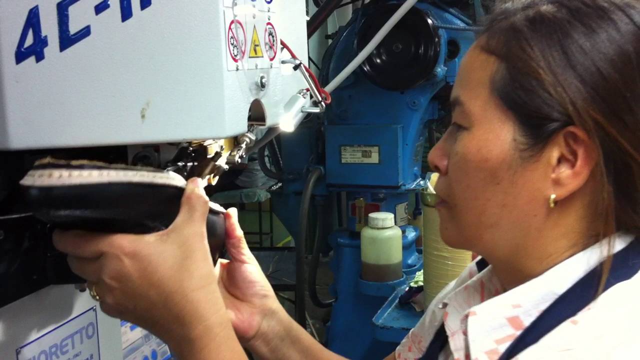 GOODYEAR WELTED welt sewing machine model EWS4C YouTube