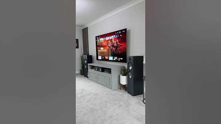 The 77" LG G4 OLED 🤯