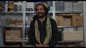 Im Gespräch mit / Talking to Kader Attia, Prof. für Zeitgebogene Medien