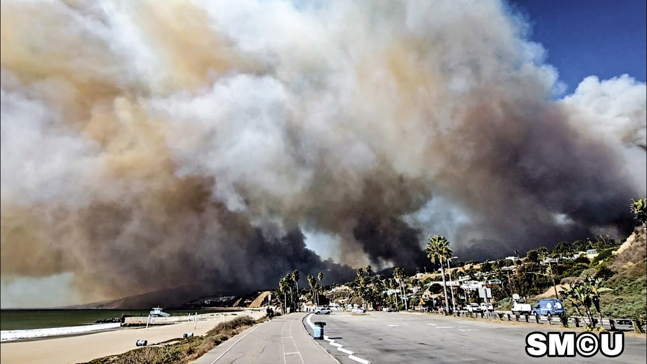 Fast-Moving Blaze Engulfs Pacific Palisades Hills, Smoke Blankets Santa Monica Bay