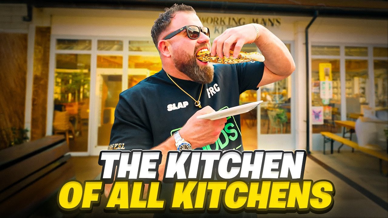 THIS TINY PIZZA SHOP IS CRAZY!