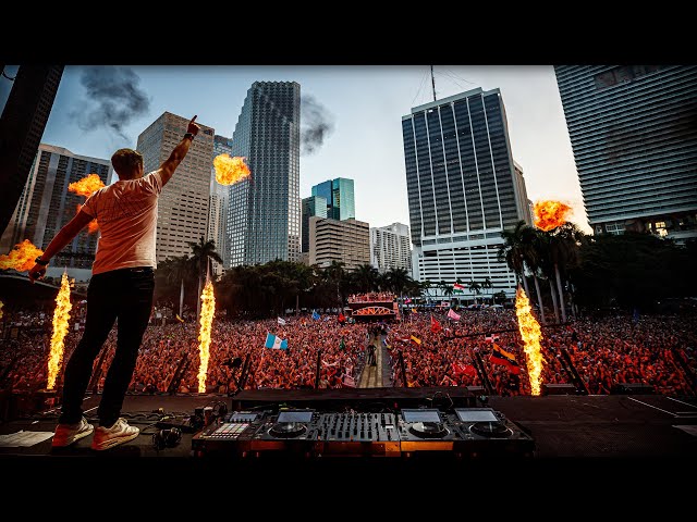 ARMIN VAN BUUREN LIVE @ ULTRA MUSIC FESTIVAL MIAMI 2023 | UMF class=