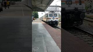 Crossing Express Train Sound. #expresstrain #localtrain #superfast #train #trainvideo #superlocal