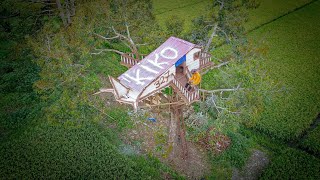 7 Days to build a plane tree house in the middle of a rice field & hunt for big shrimp at night!!...