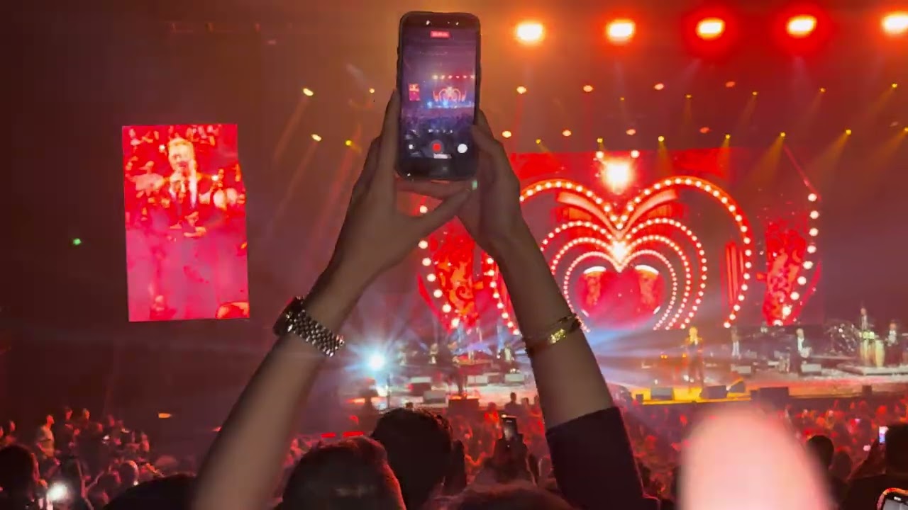 مروان خوري - معقول ♥️ - حفلة عيد الحب باريس