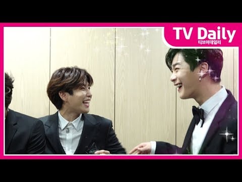 [단독영상] 아스트로(<strong>ASTRO</strong>)와 함께 한 모든 순간이 킬포였다..(대기실 <strong>TMI</strong> 인터뷰)