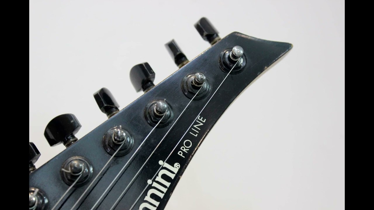 Guitarra Giannini Proline Black - YouTube