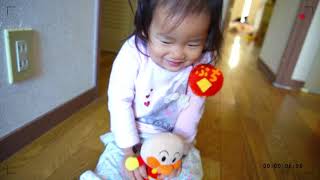 【赤ちゃん おでかけルーティン】おでかけのときは帽子と靴下と上着をわすれずにね