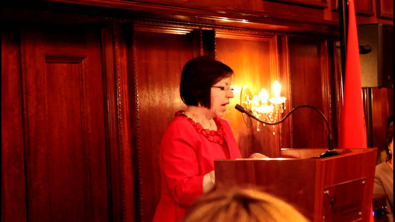 Teuta Starova of London Albania Embassy addressing guests, 28.11.2011