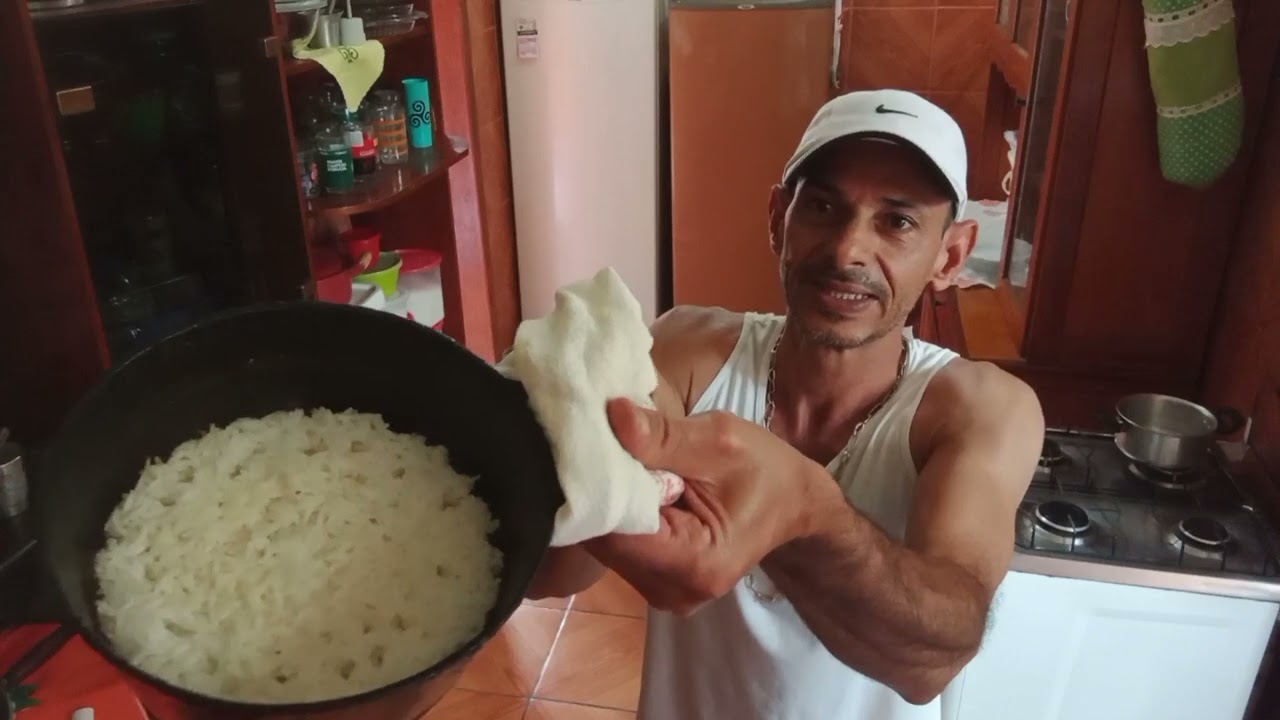 Mostrando a massa de arroz passo a passo novamente para vocês