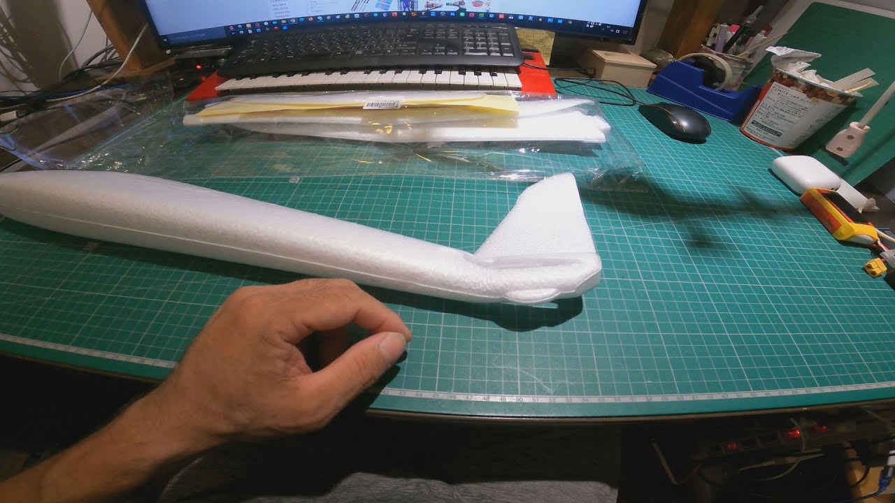 AliExpressで1000円ちょっとのグライダーを買ったのですが、、、【梱包