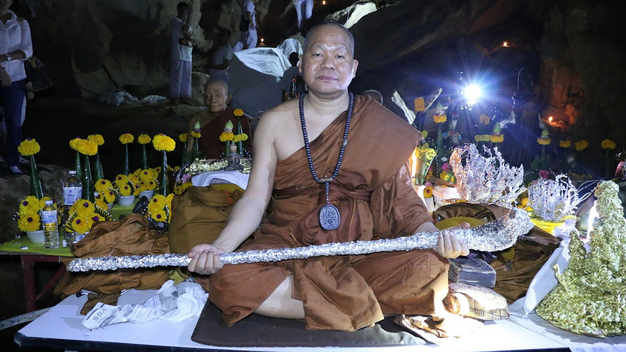พระอาจารย์สมพร สมวโร หลอกลวง New 2022 อัญเชิญเหล็กไหล 500 กก. เพื่อหล่อพระพุทธสิหิงค์ ที่สุดแห่งเทวศรัทธา สุดยอดปาฎิหารย์